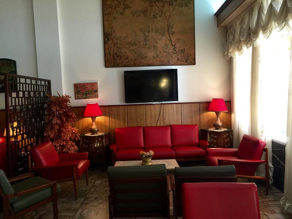 Embassy Hotel Beirut Exterior foto