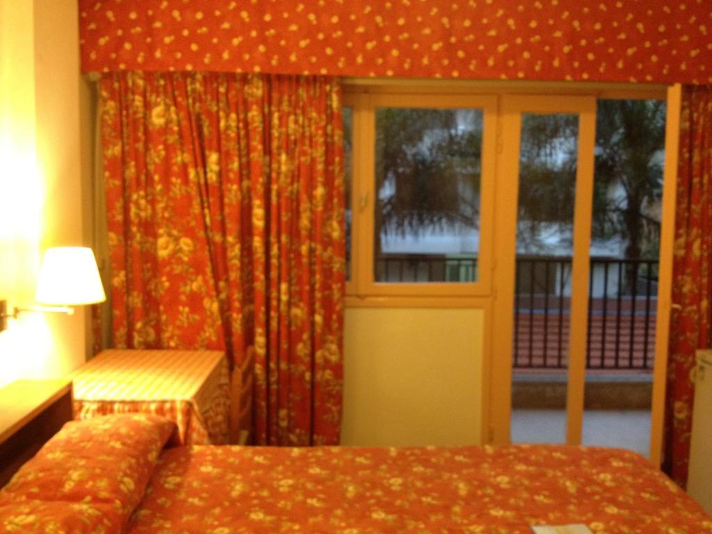 Embassy Hotel Beirut Habitación foto